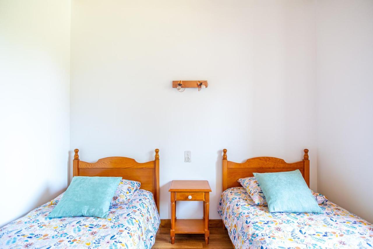 Loustic Villa Plomodiern Bagian luar foto